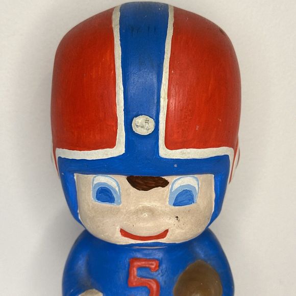 Vintage Football Player Ceramic  Figurine #5 Red And Blue 1970’s - Picture 3 of 10